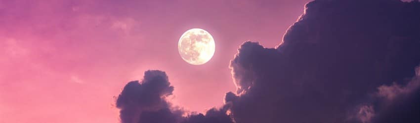 full-moon-in-sky